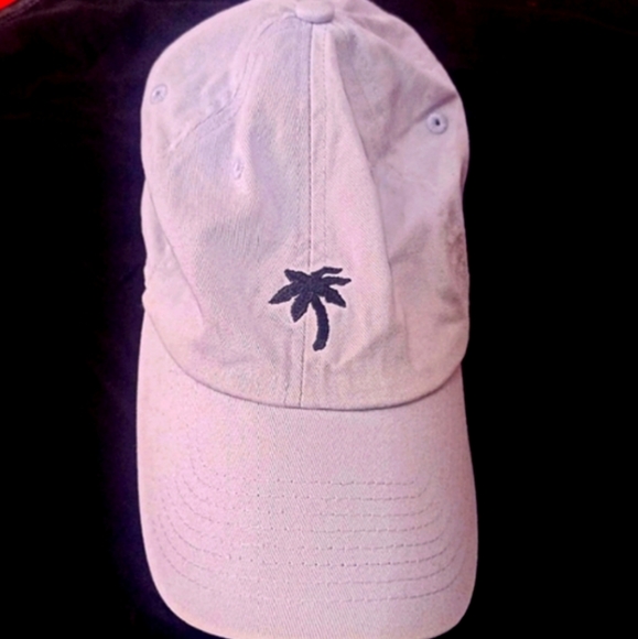 H&M Lavender Cap - Picture 4 of 4